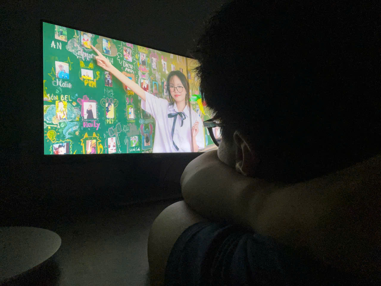 Ngắm nhìn Phương Anh từ xa